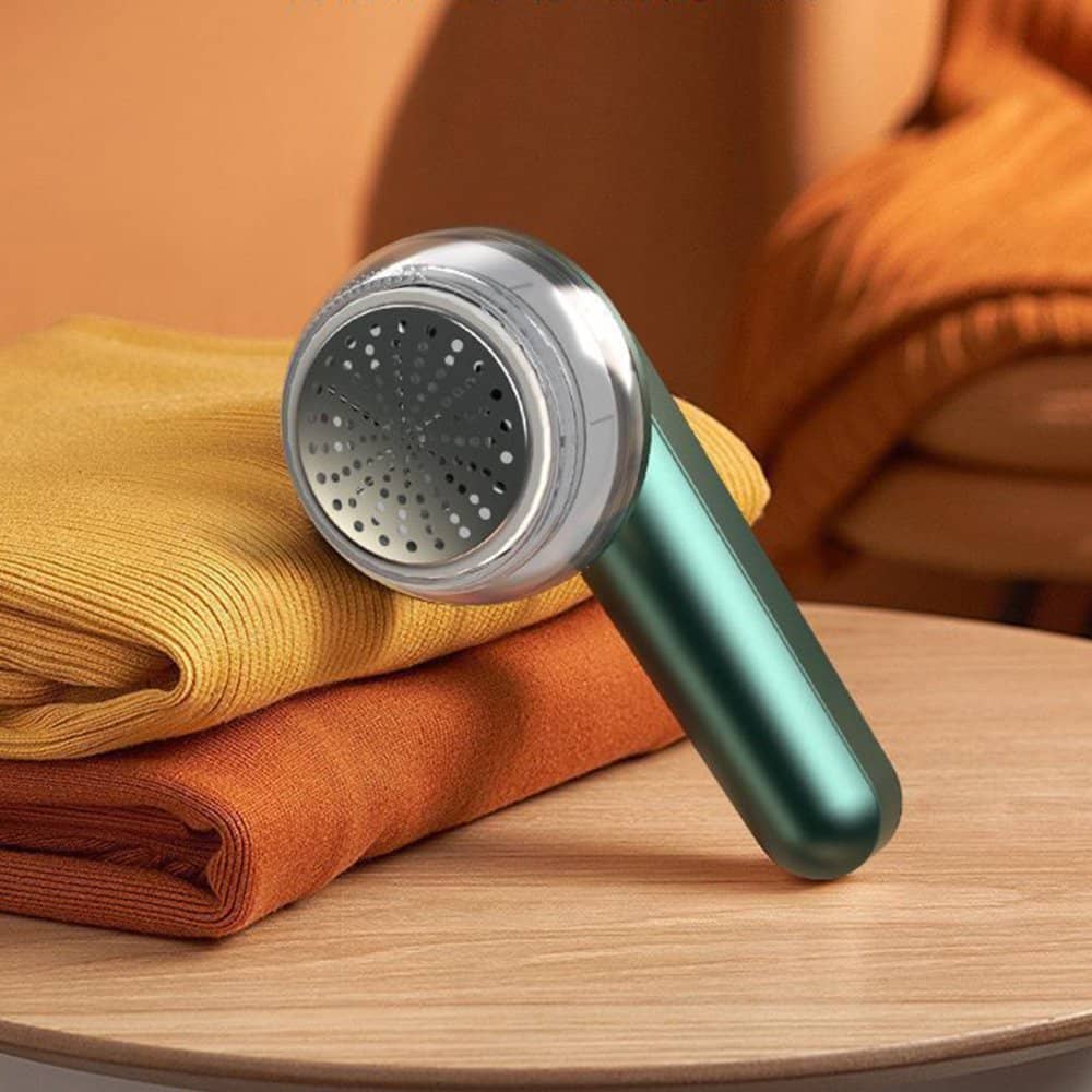 [Free Home Delivery]  Lint Remover- Hairball Trimmer- Fuzz Clothes and Sweater's Spool Shaver